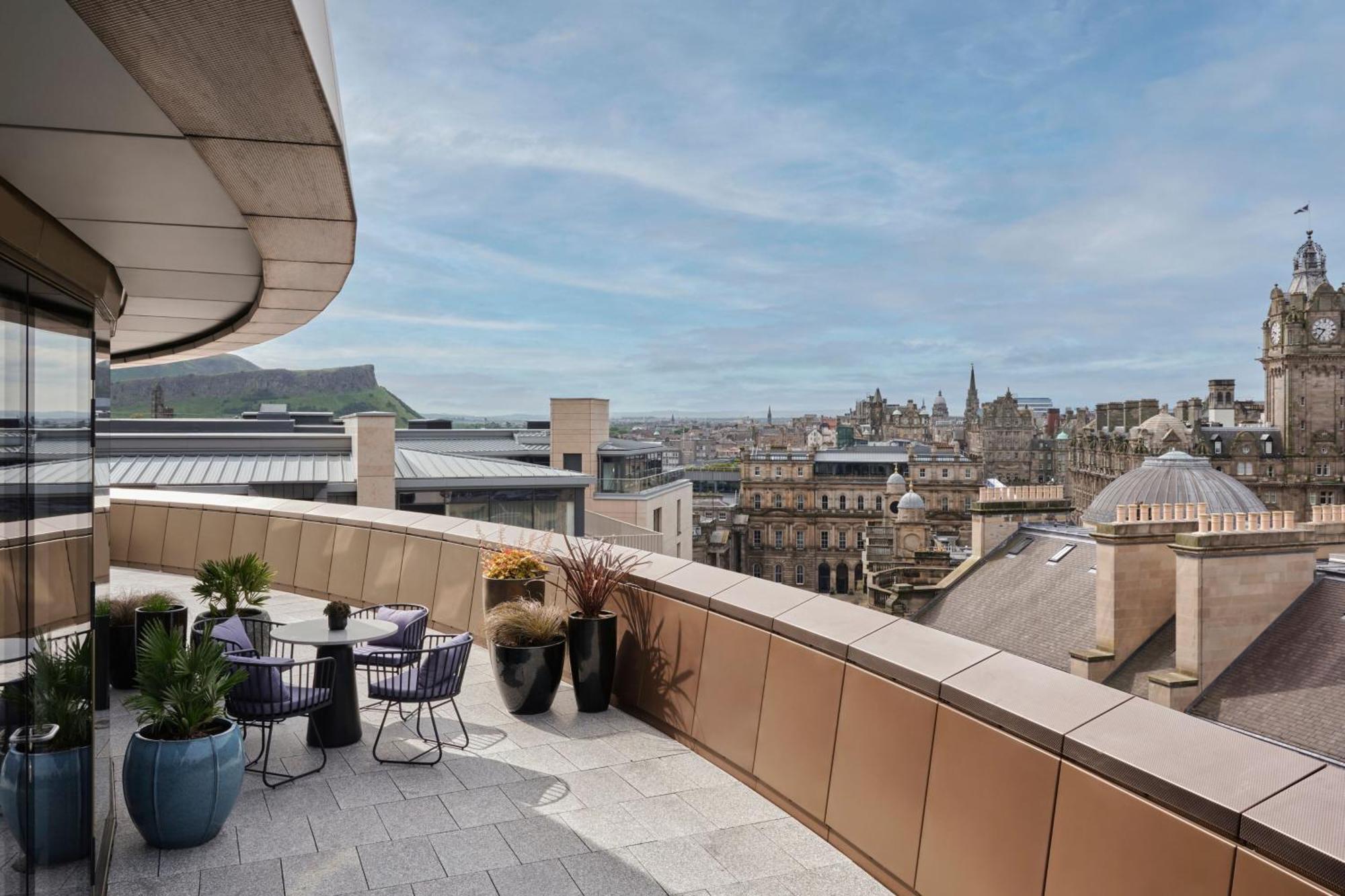 Penthouse City View