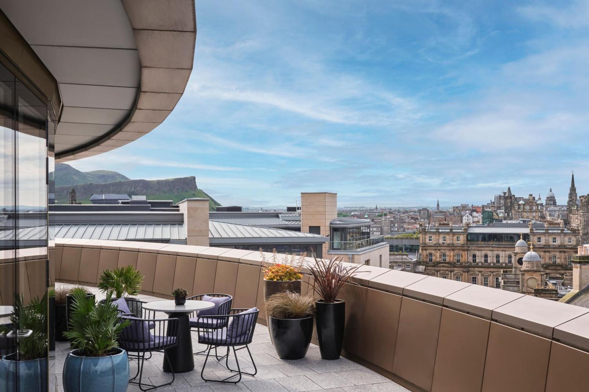 Penthouse City View