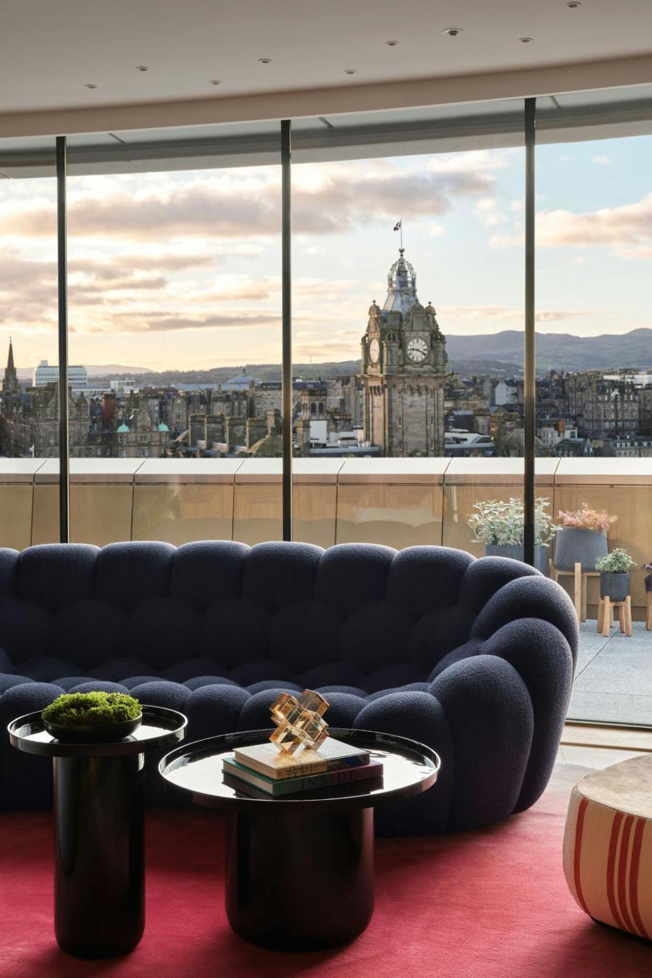 Penthouse City View
