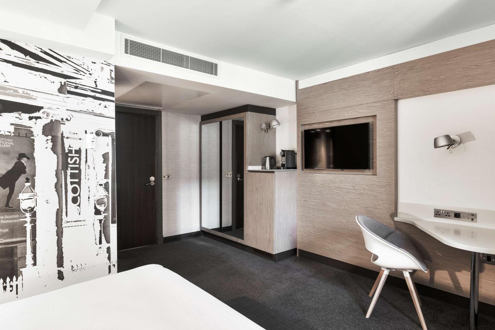 Royal Mile Suite