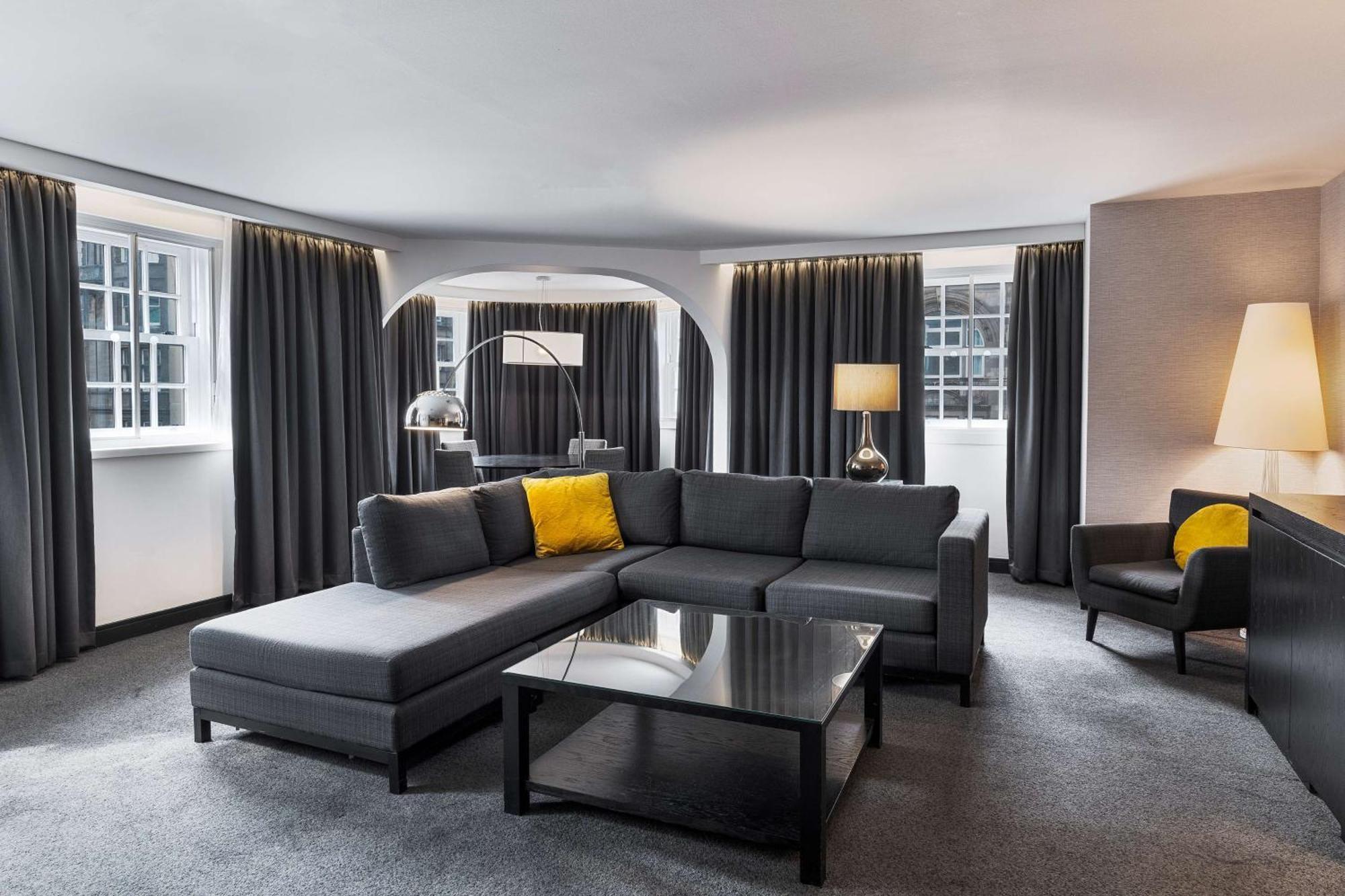 Royal Mile Suite