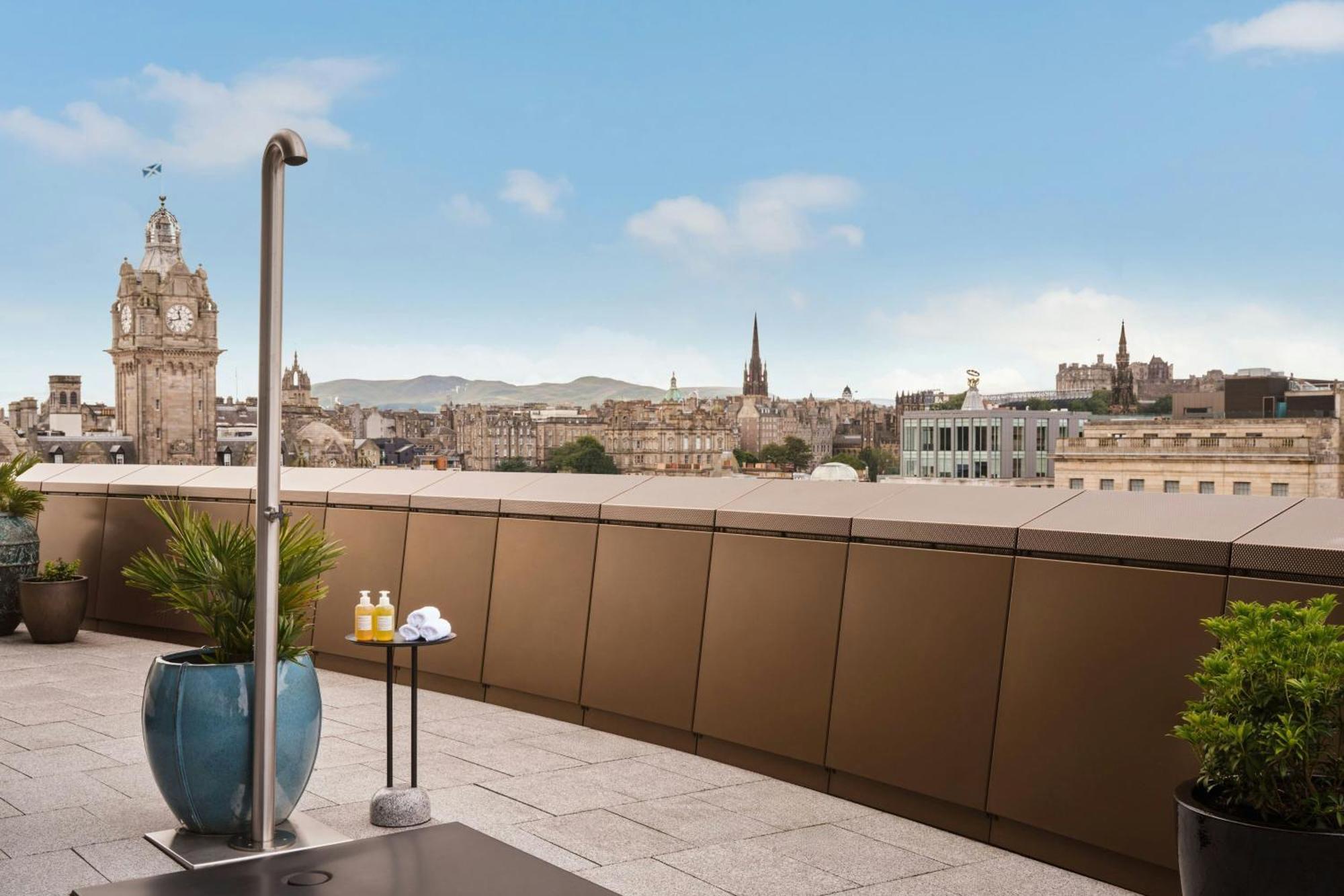 Penthouse City View