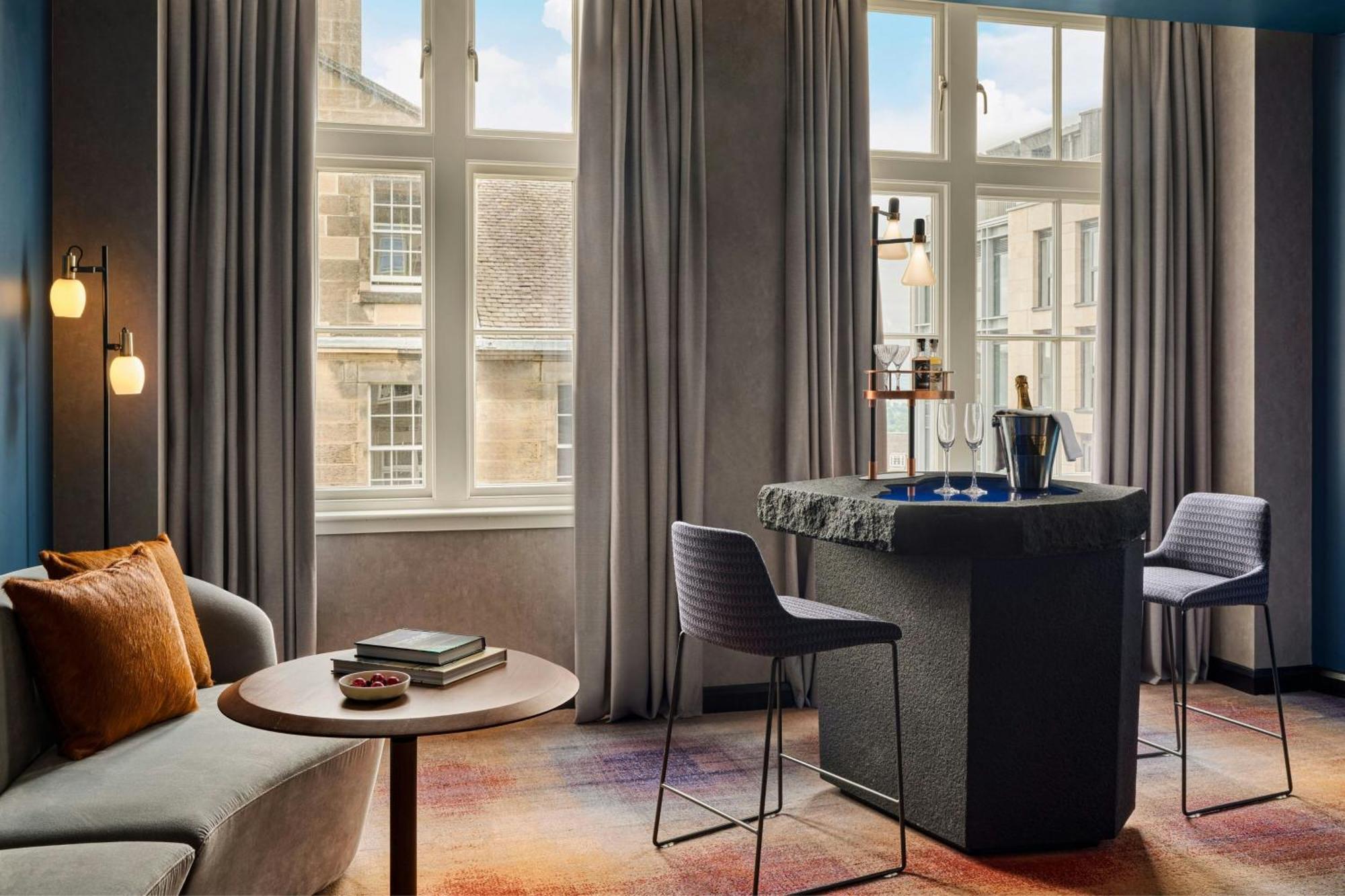 James Craig Deluxe King Suite