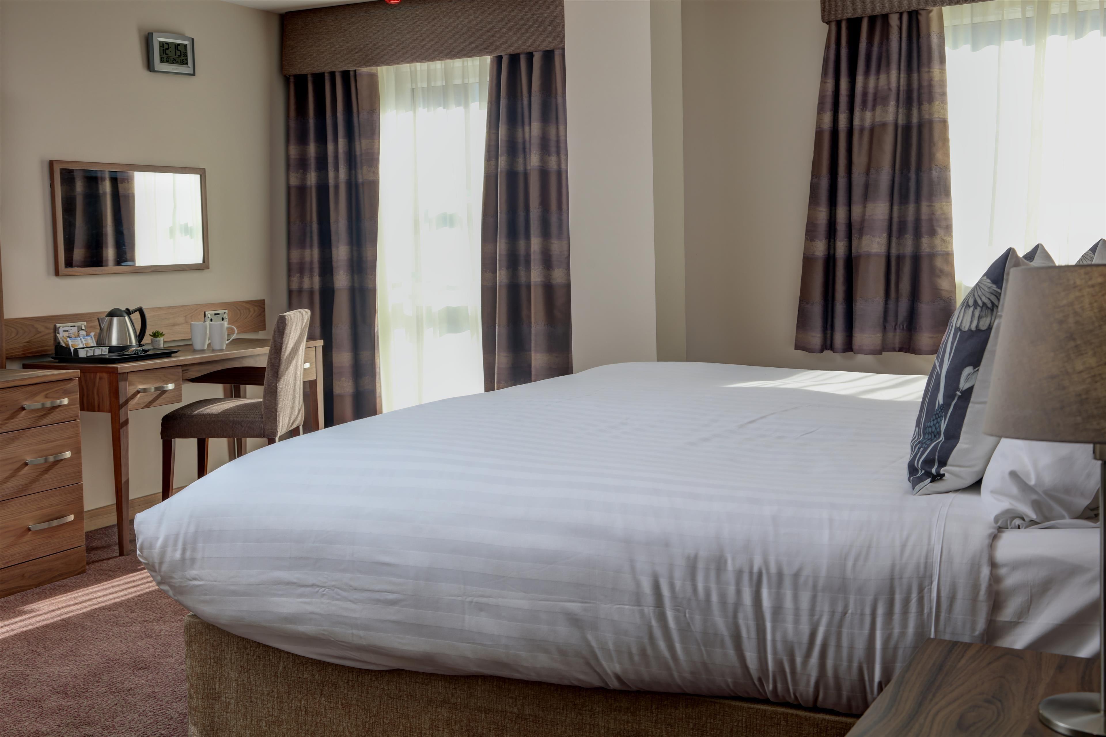Standard Room One Double Bed One Single Bed Non-Smoking